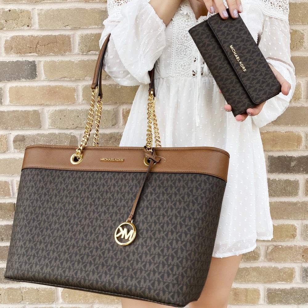 Gaby’sBags-NWT Michael Kors Tote&Wallet SET - Picture 2 of 6